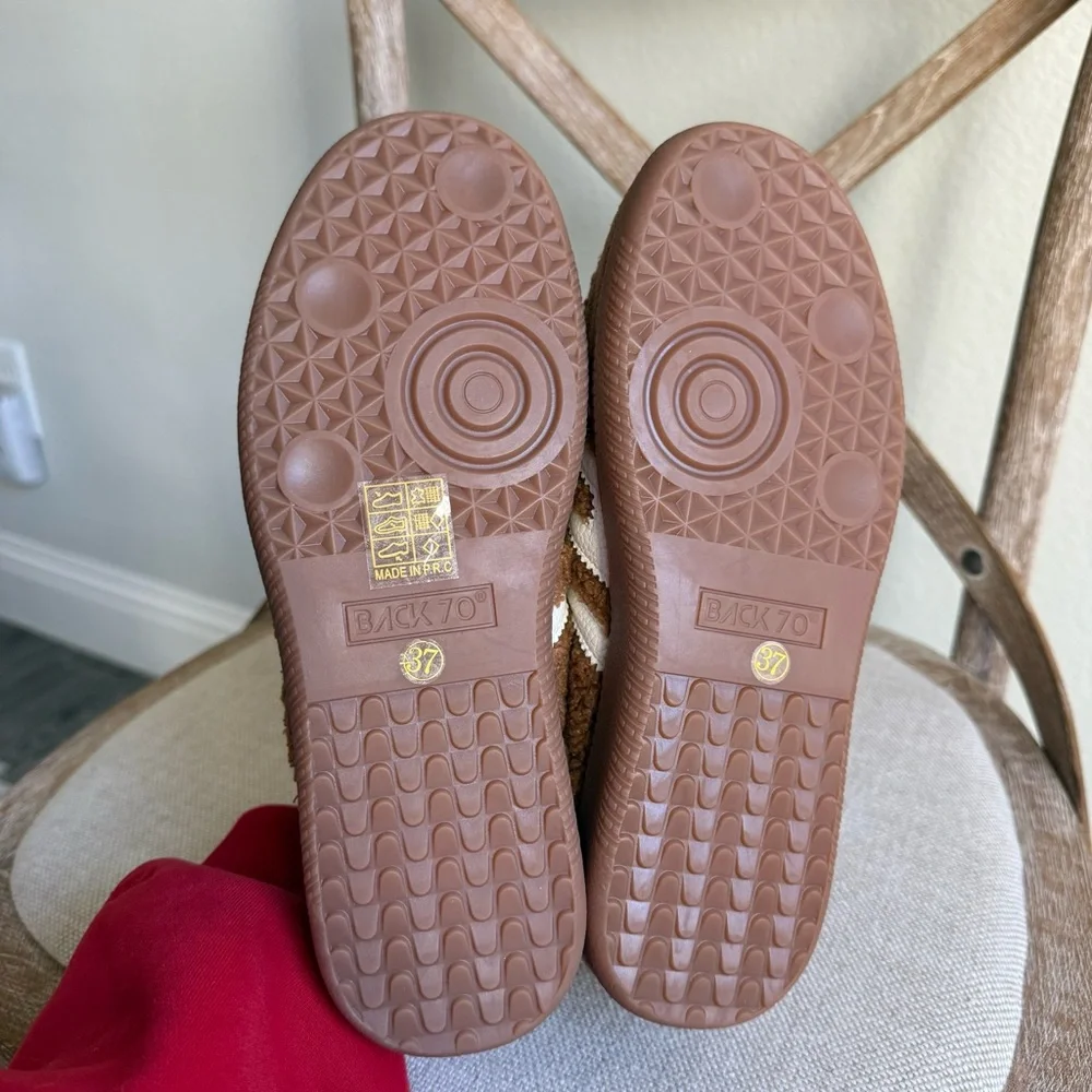 Back 70 Teddy Sneakers